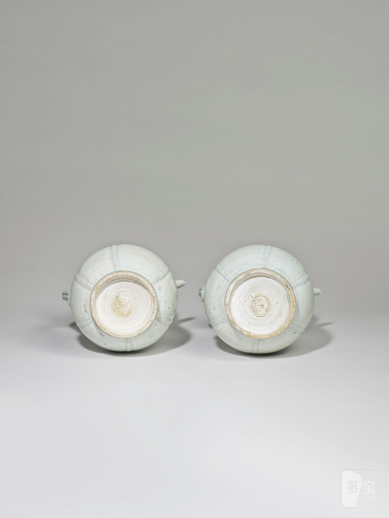 宋 青白釉瓜棱式執壺一對 | PAIRE DE VERSEUSES EN PORCELAINE QINGBAI - 图6